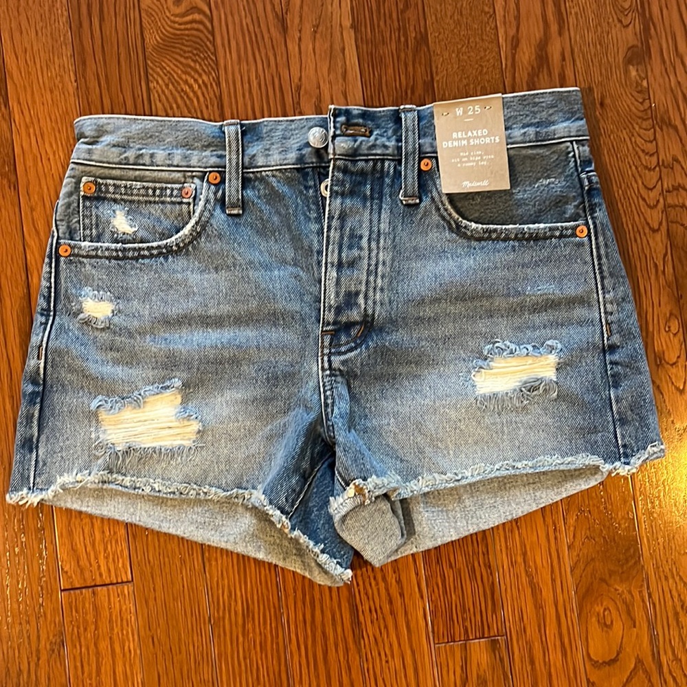 NWT Madewell relaxed denim shorts, Size 25